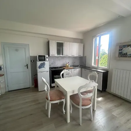 2pp Venice Lido, Lagoon View